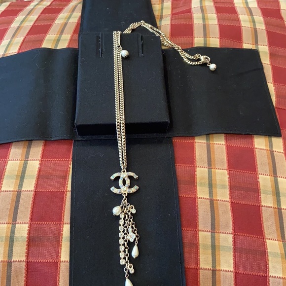 Authentic  Chanel necklace - Picture 4 of 10